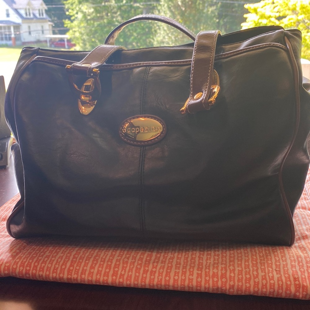 Capezio purse, like new, black, large